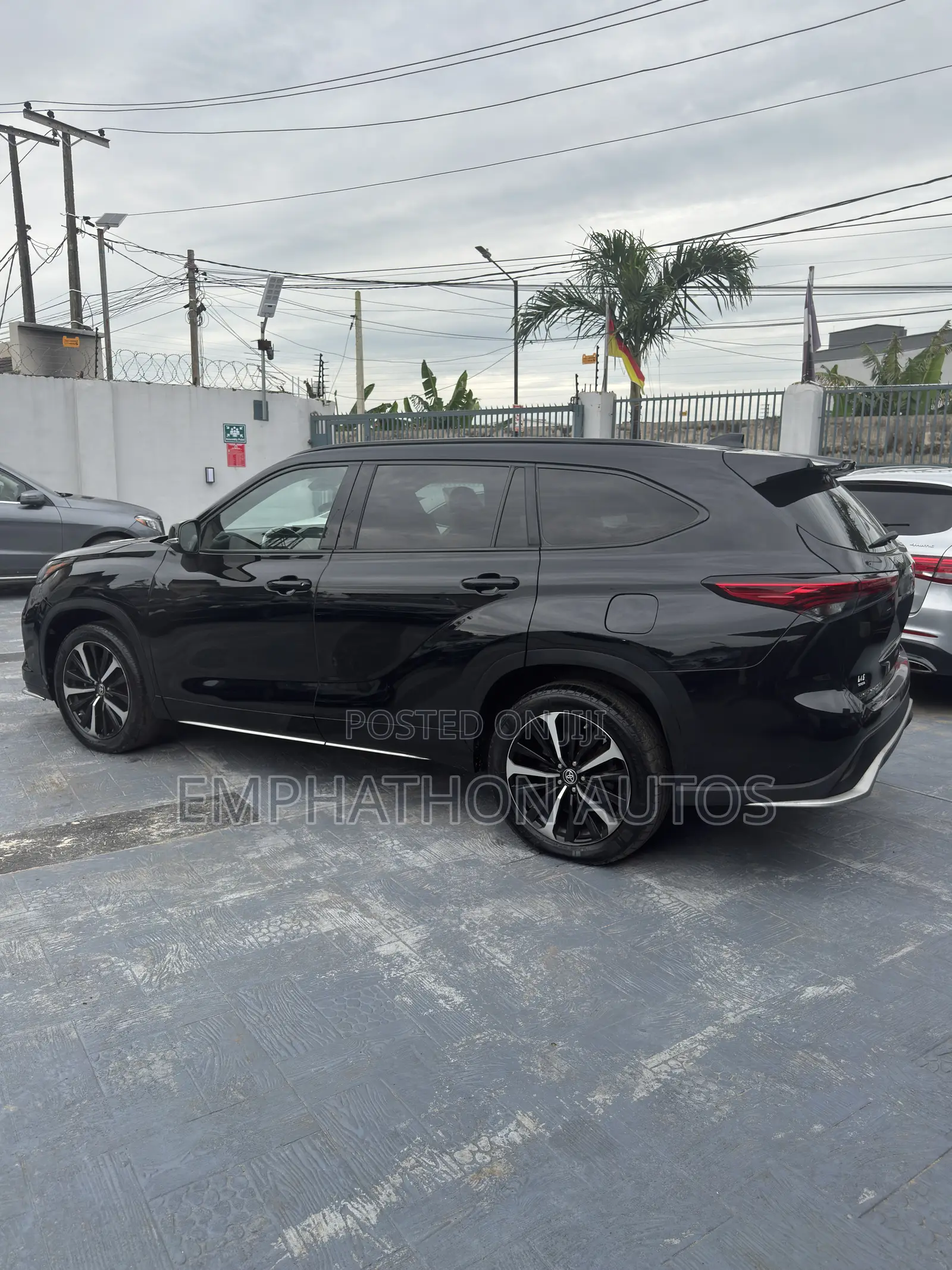 Toyota Highlander XSE 2021 Black