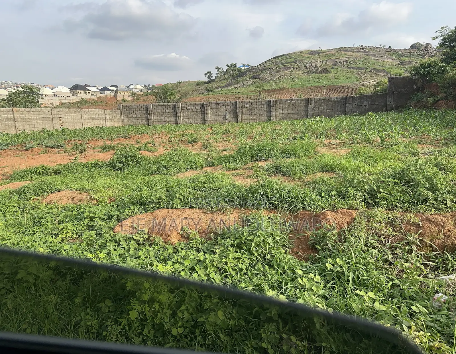 850sqm of Land Available for Sale With R of O