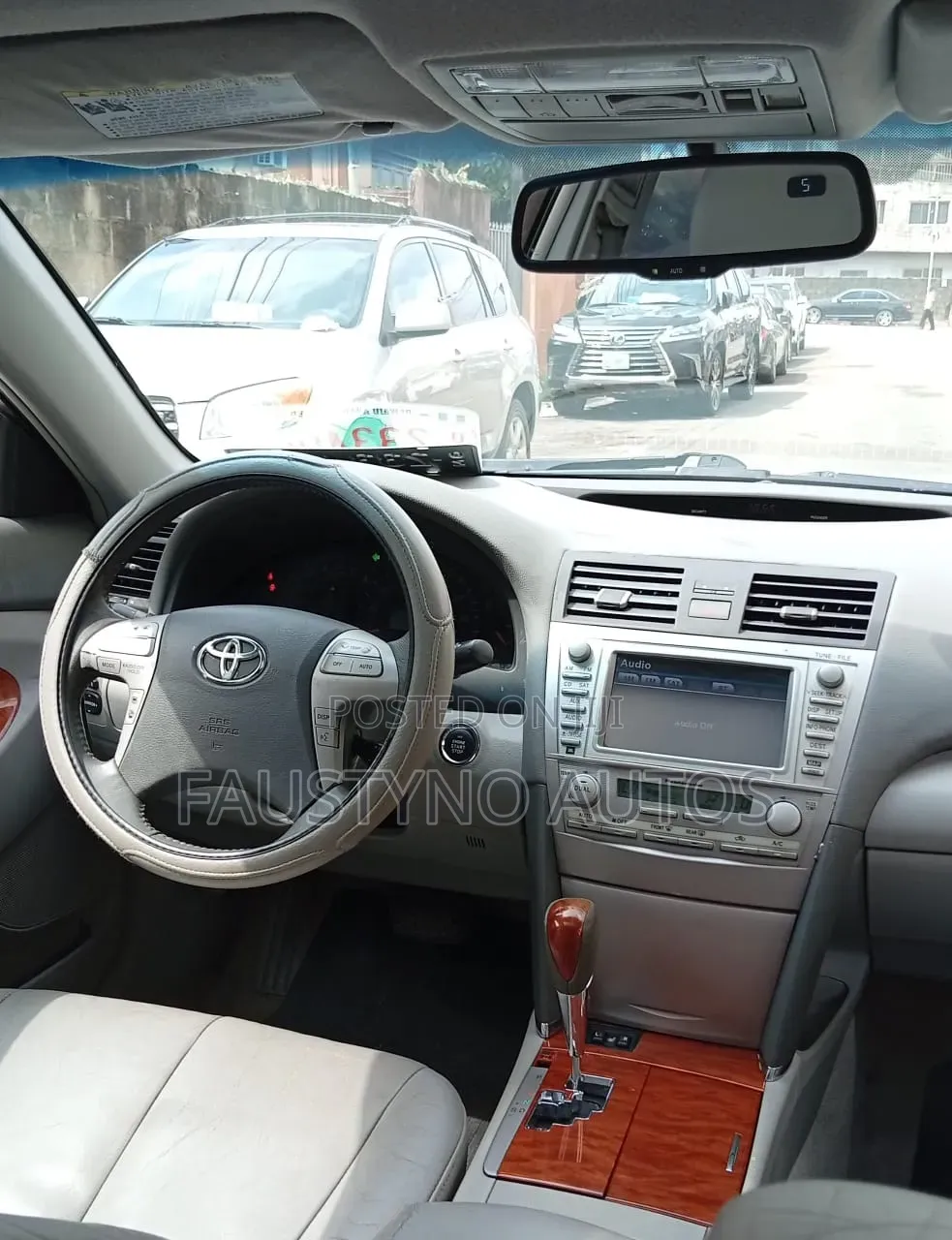 Toyota Camry XLE 4dr Sedan (2.5L 4cyl 6AM) 2010 Silver