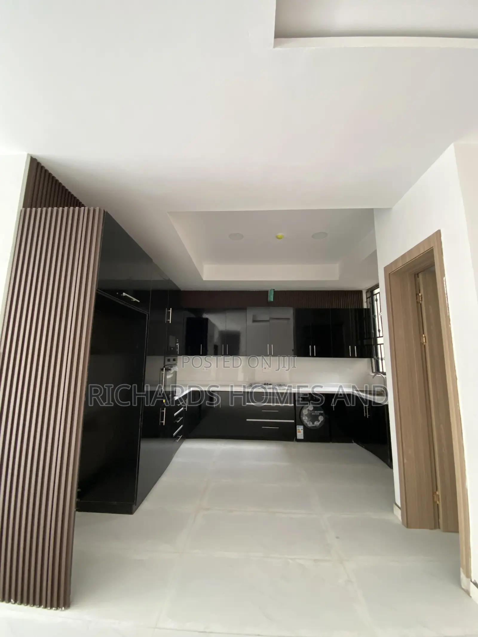 3bdrm Apartment in Ikate for sale