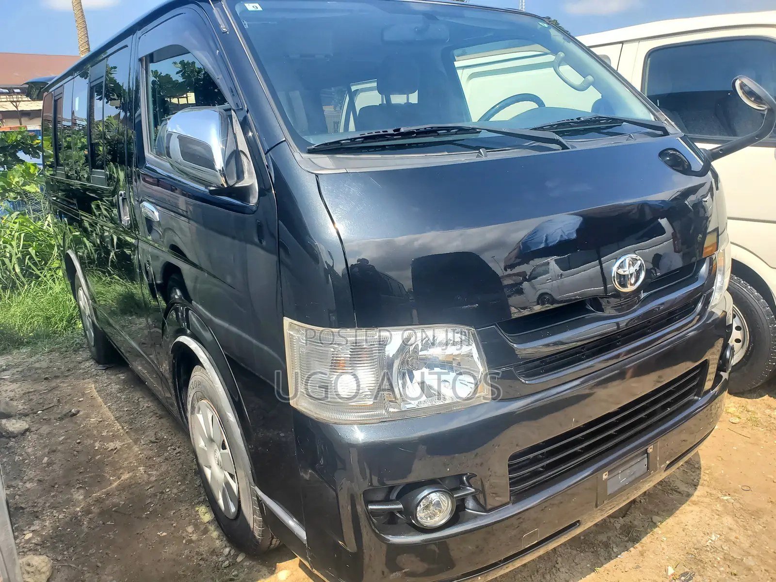 Toyota HiAce 2010 Black