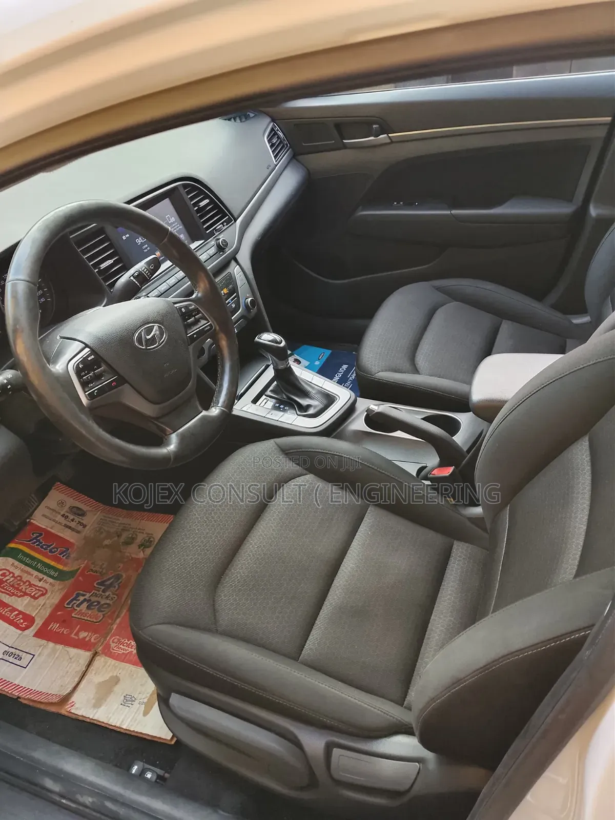 Hyundai Elantra 2018 White