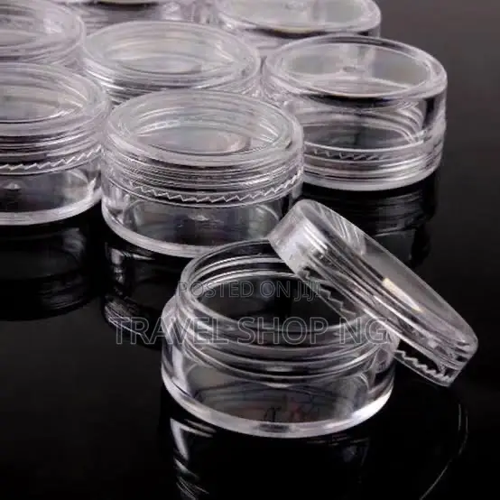 Compact 3g Sample Tub for Creams, Powders, and Samples.