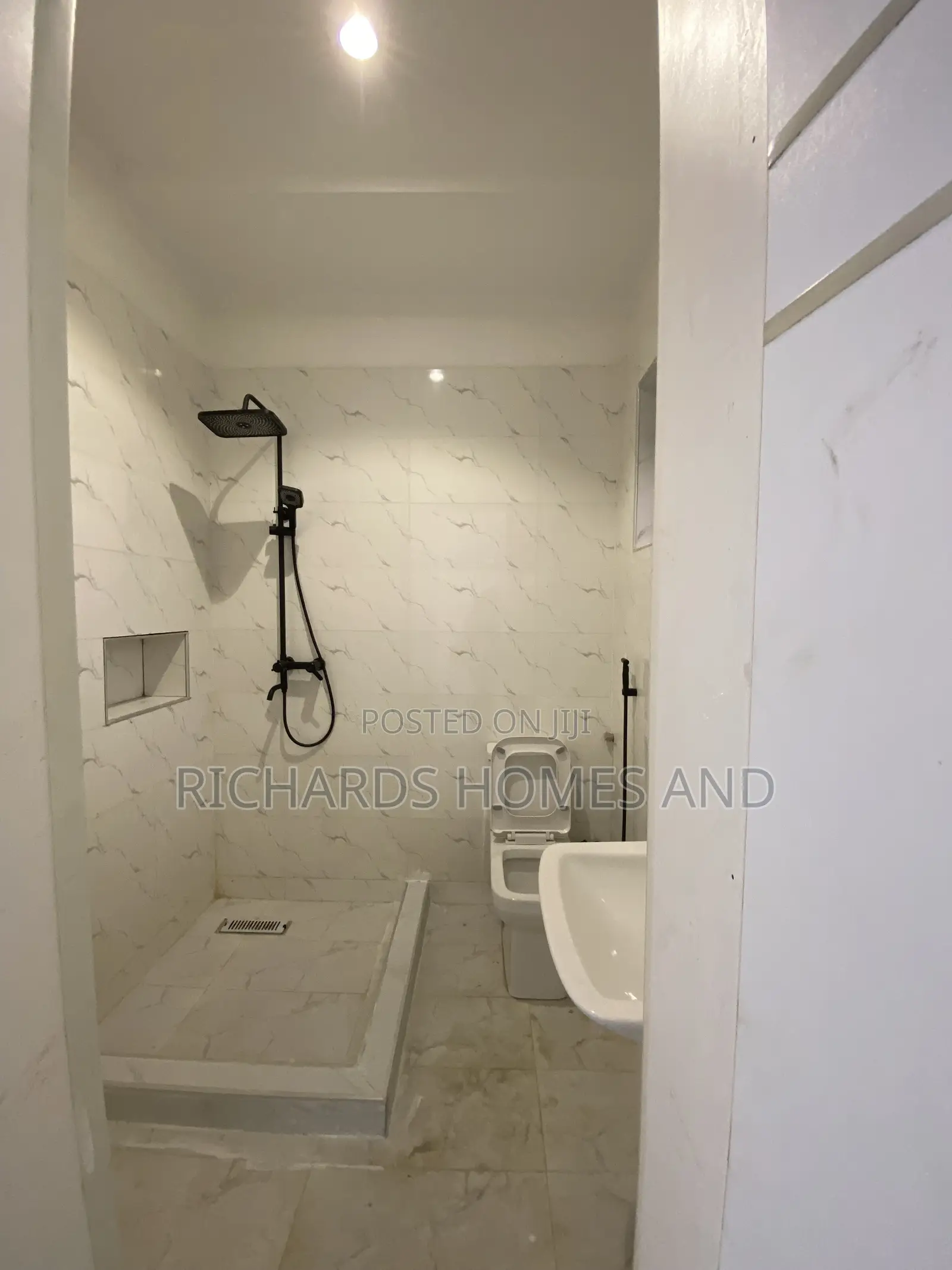 2bdrm Apartment in Ikate Lekki for sale