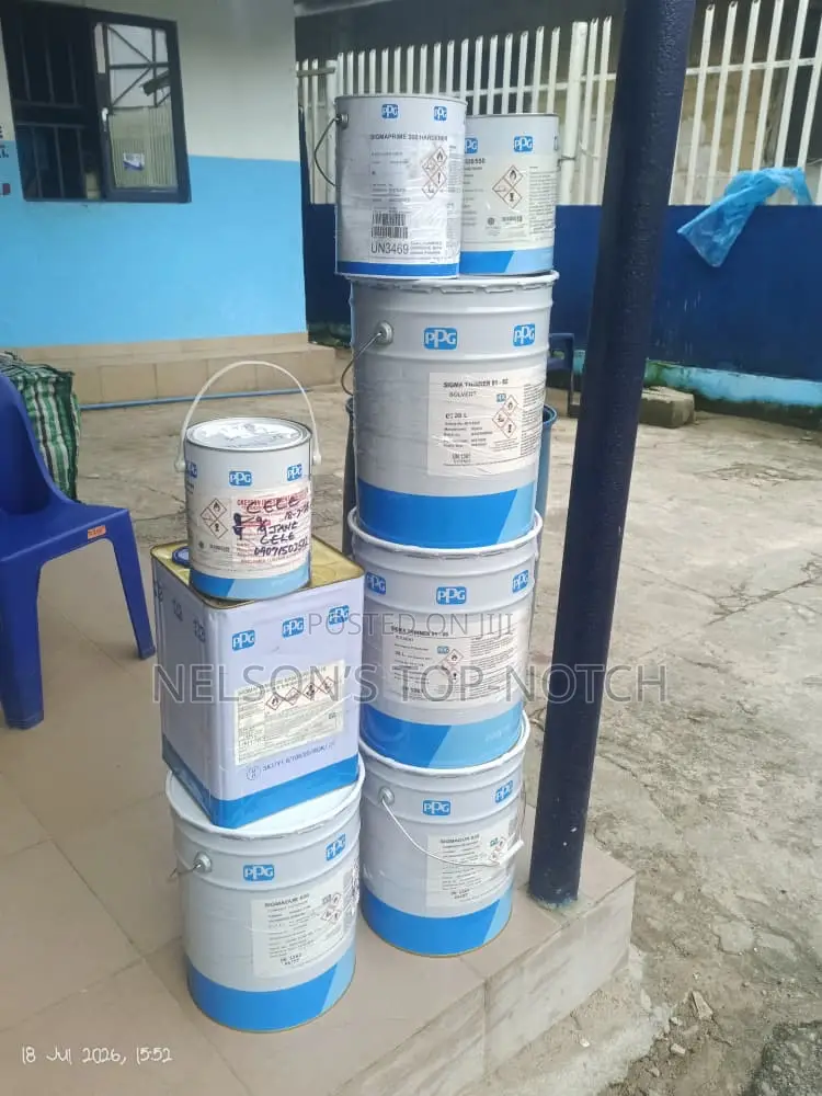Sigmadur 520 / 550 Epoxy Marine Paint