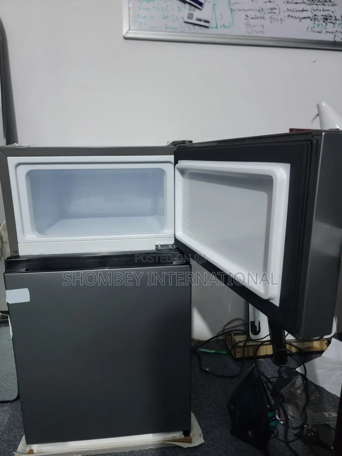 Hisense 87L Double Door Top Freezer Refrigerator