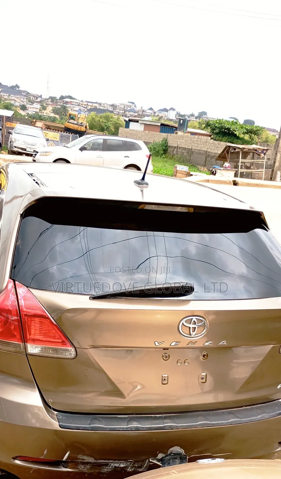 Toyota Vanguard 2010 Brown