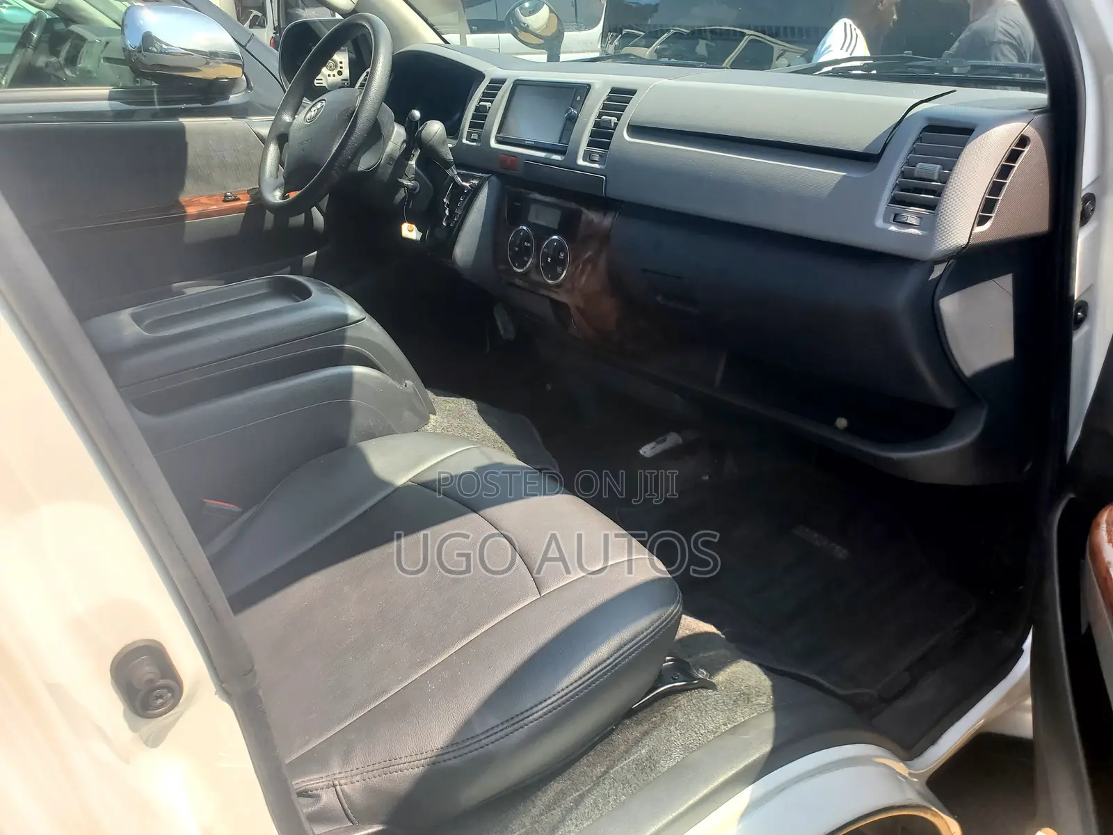 Toyota HiAce 2009 Silver