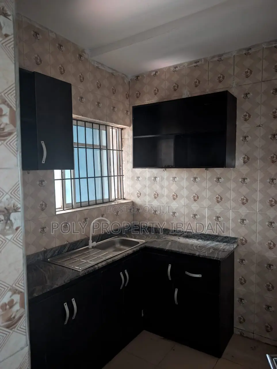 2bdrm Apartment in Elewuro, Akobo for rent
