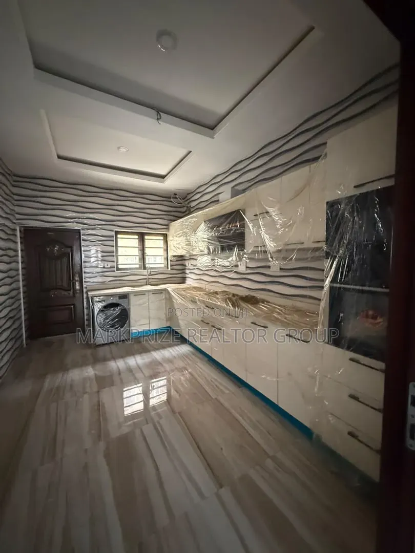 4bdrm Duplex in Ajah Lekki Lagos for sale
