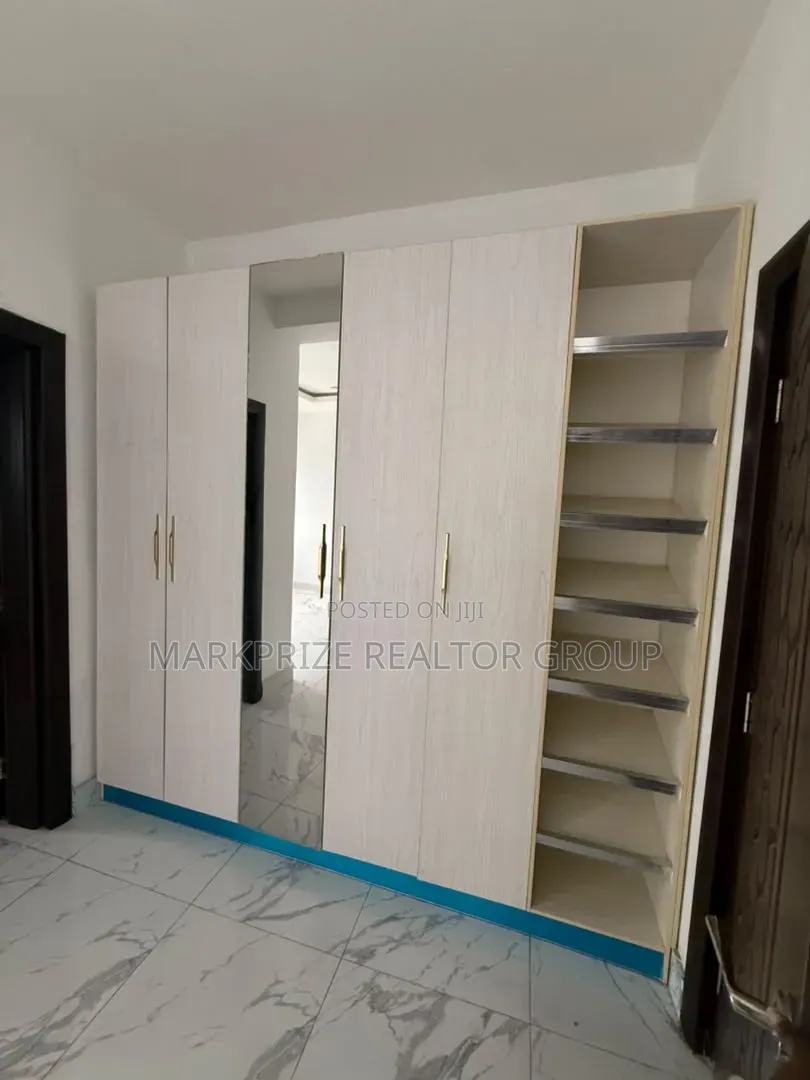 3bdrm Penthouse in Ajah Lekki Lagos for sale