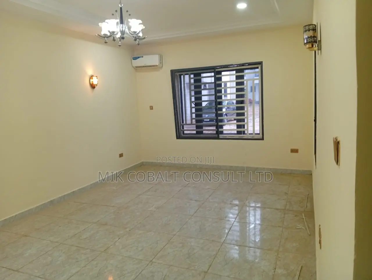 4bdrm Duplex in By Magistrate Court, Life Camp for rent