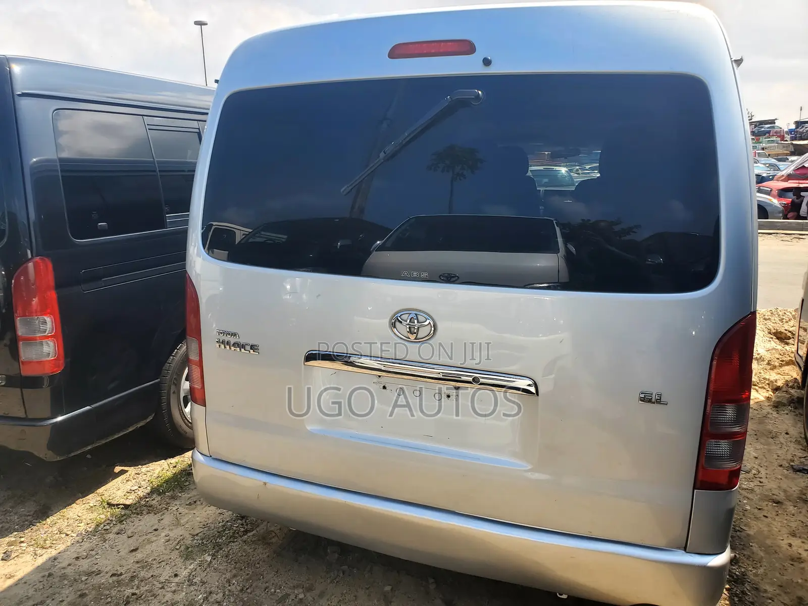 Toyota HiAce 2013 Silver