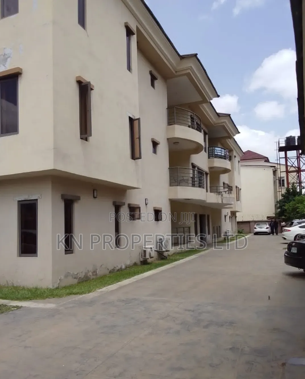 3bdrm Block of Flats in Apo, Zone B for rent