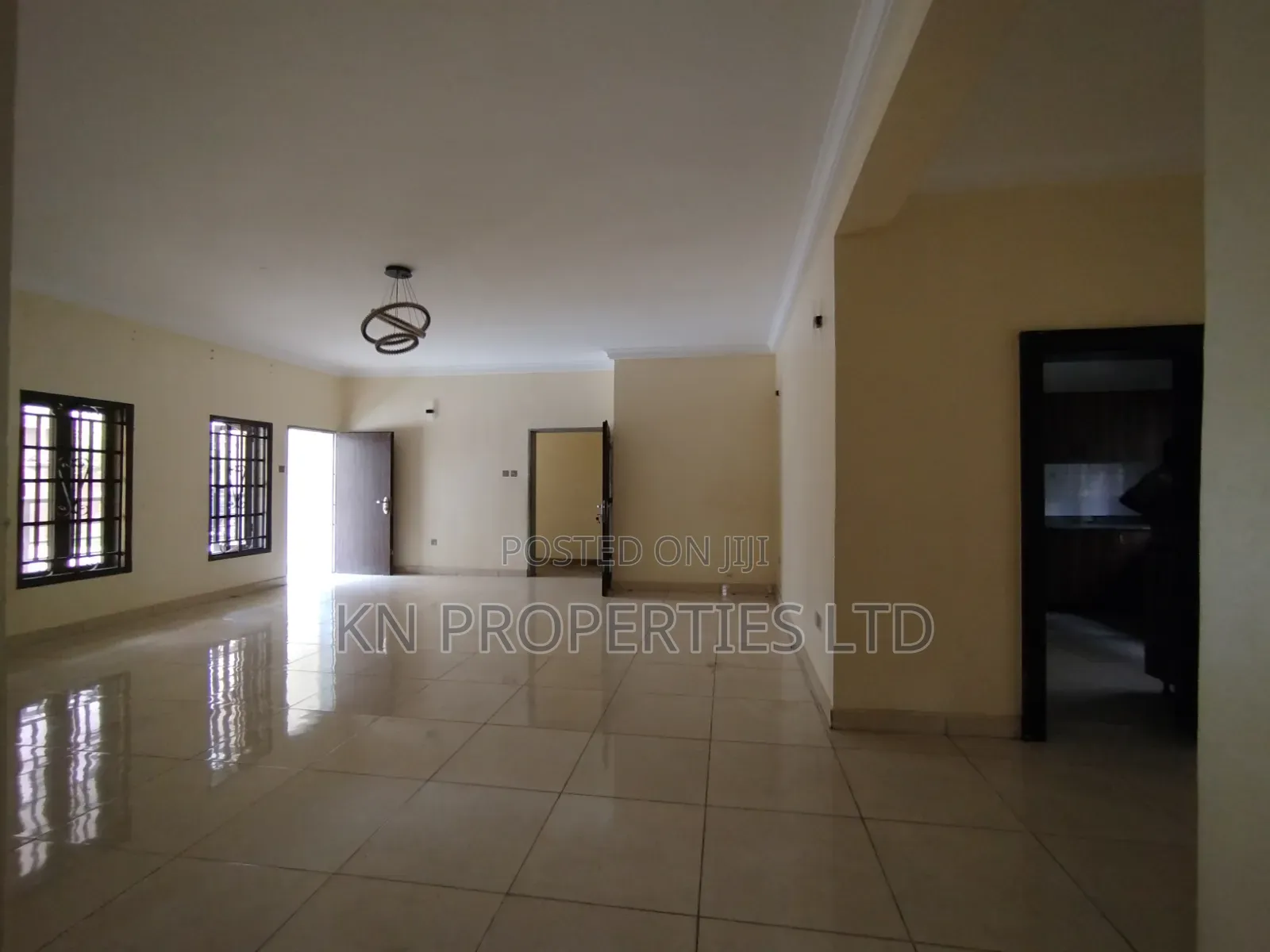 3bdrm Block of Flats in Apo, Zone B for rent