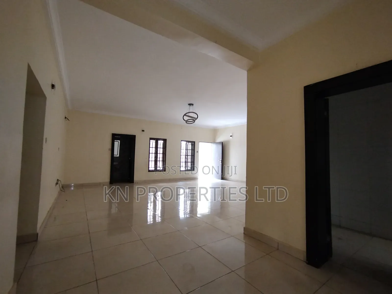 3bdrm Block of Flats in Apo, Zone B for rent