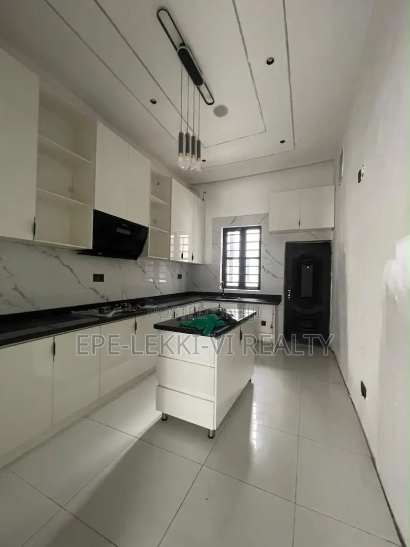 4bdrm Duplex in Lekki Palm City, Ado / Ajah for rent