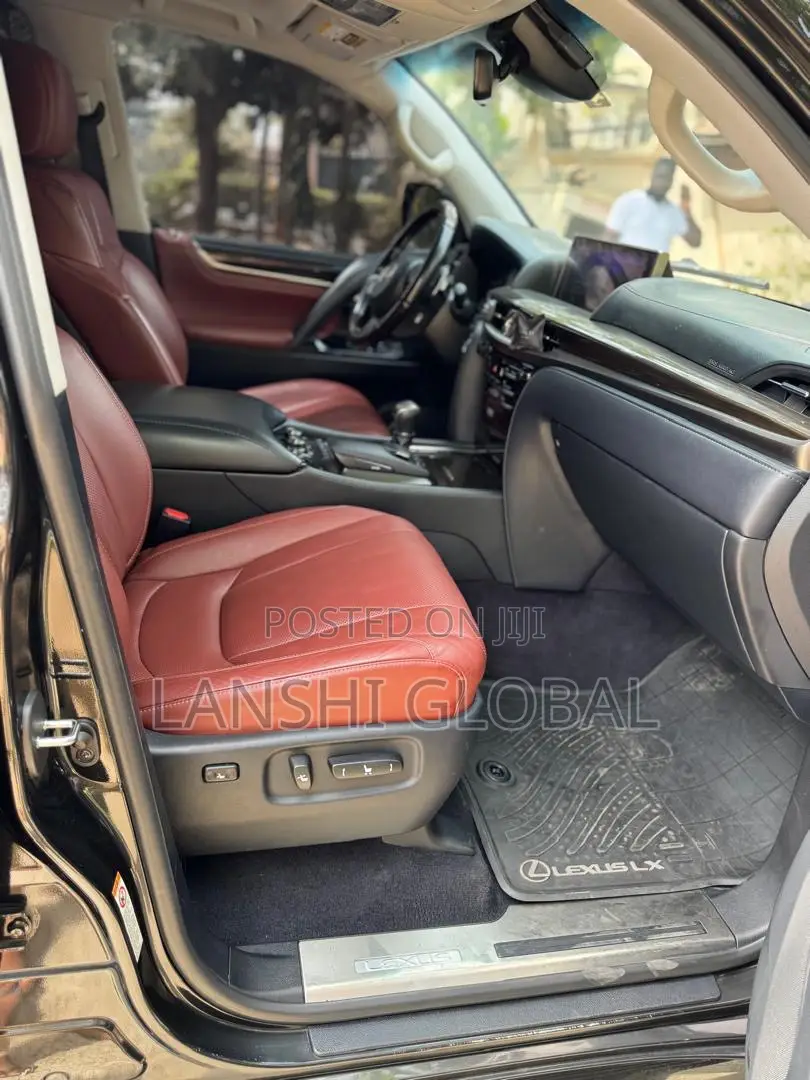 Lexus LX 570 AWD 2017 Black