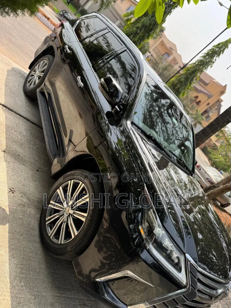 Lexus LX 570 AWD 2017 Black
