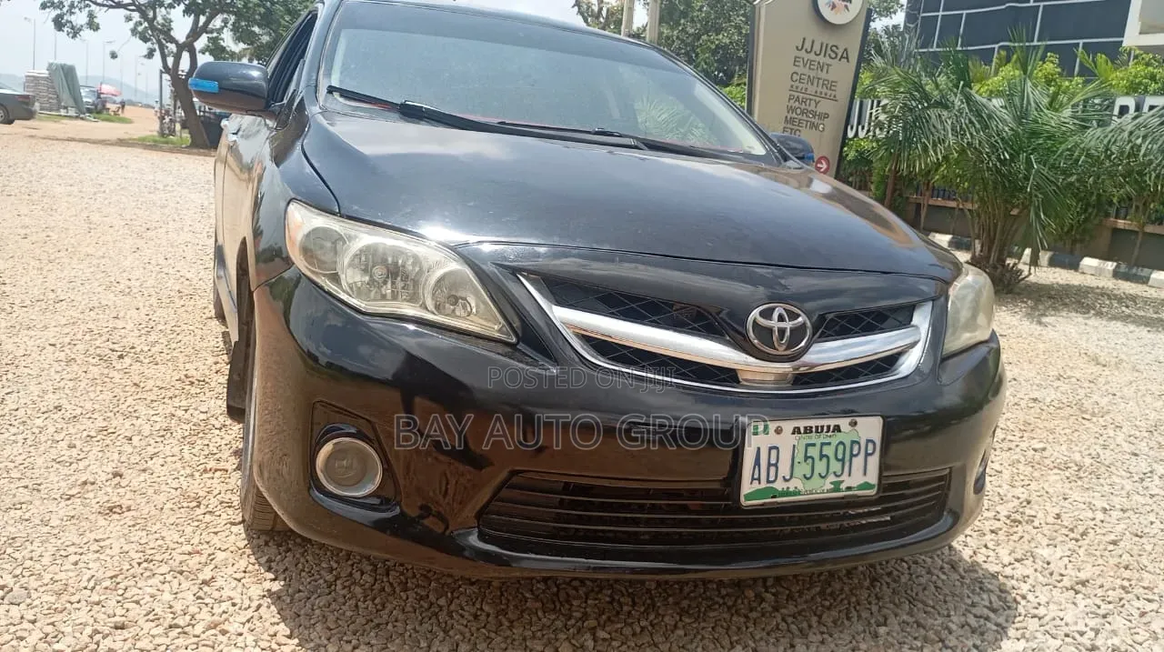 Toyota Corolla LE 4dr Sedan (1.8L 4cyl 4A) 2012 Black