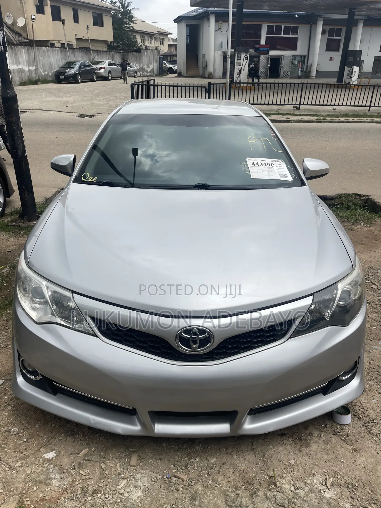 Toyota Camry SE 4dr Sedan (2.5L 4cyl 6A) 2014 Silver