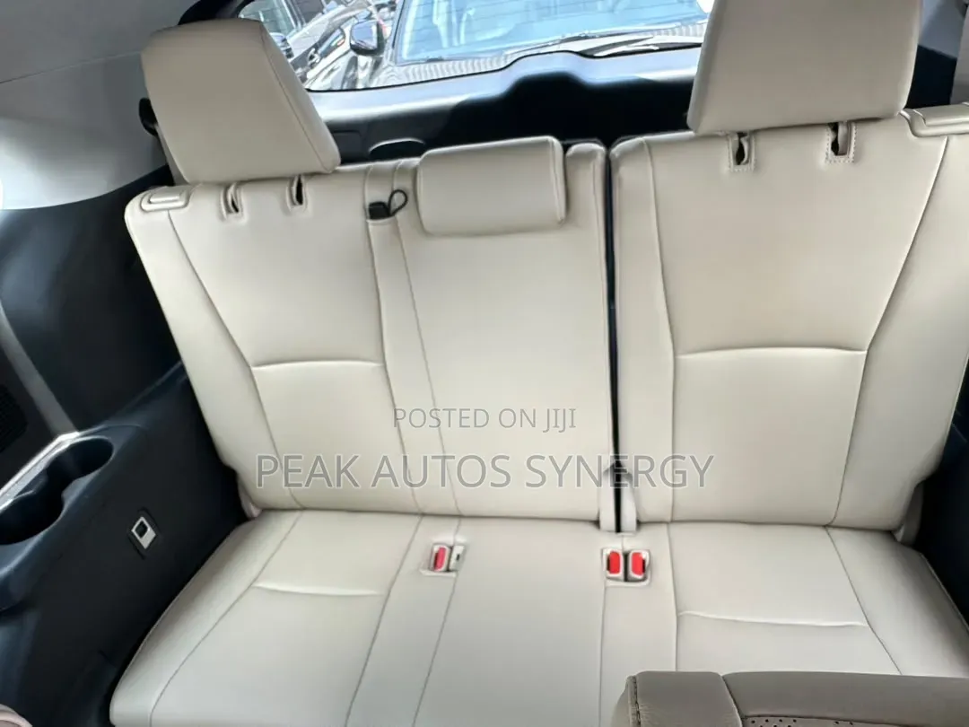 Toyota Highlander 2022 Blue