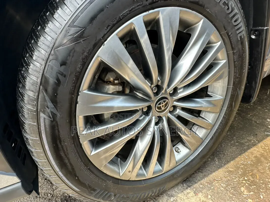Toyota Highlander 2022 Blue