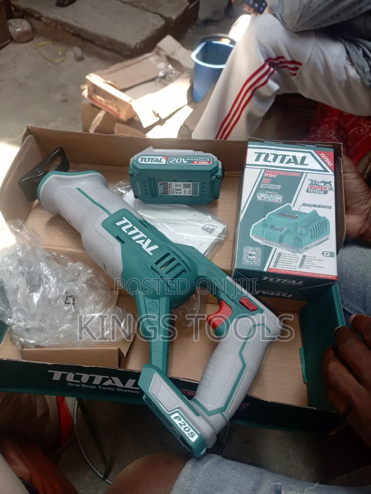 Reciprocating Saw 20v (Total)