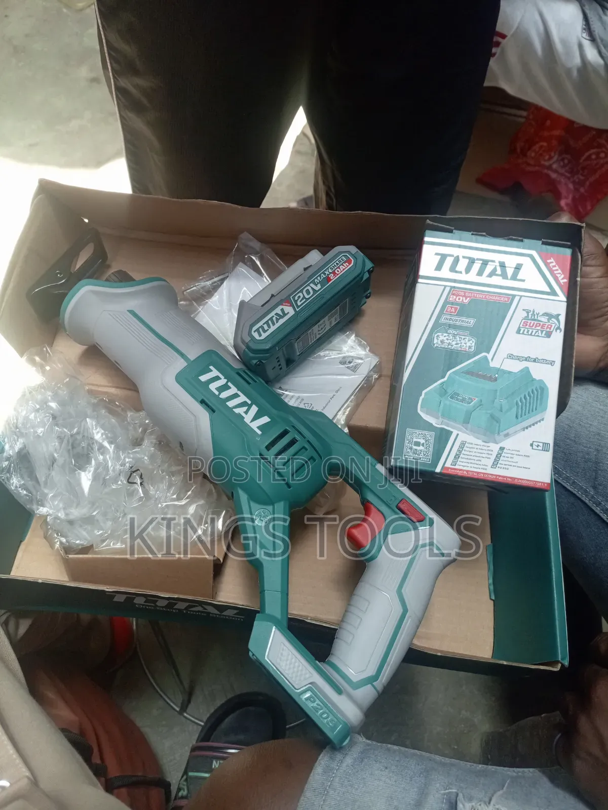 Reciprocating Saw 20v (Total)