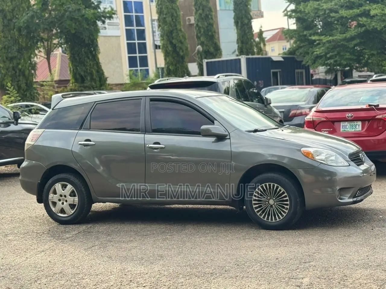 Toyota Matrix XR Hatchback FWD (1.8L 4cyl 4A) 2006 Gray