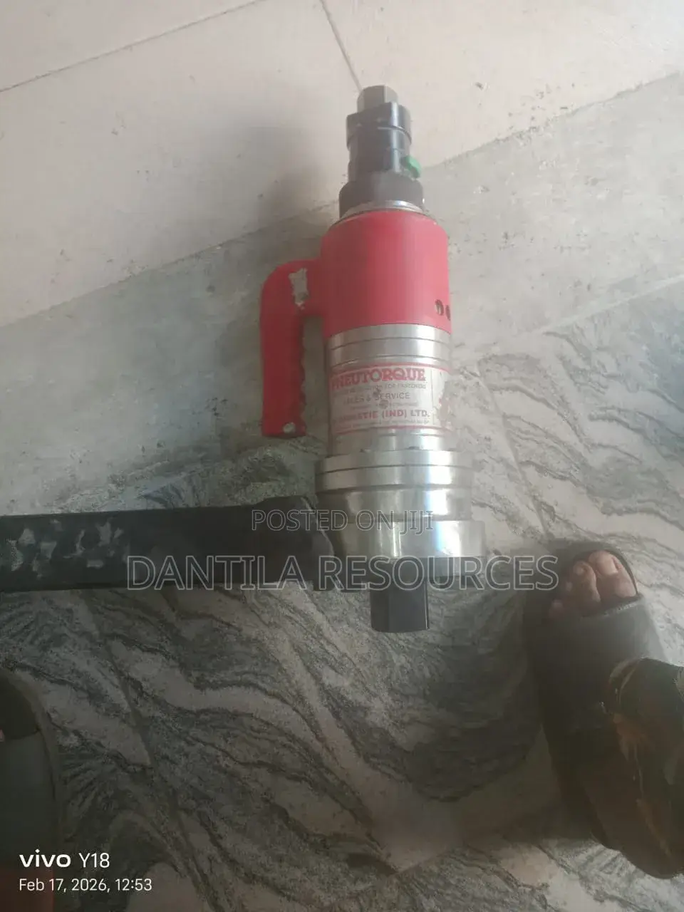 1 -1/2" Pneumatic Torque Wrench
