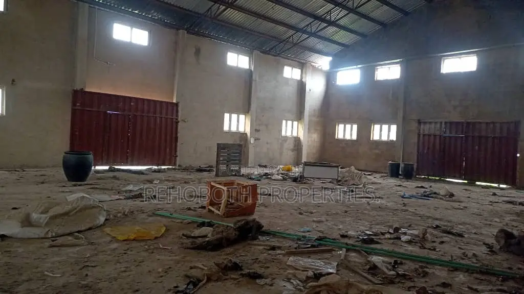 500 Sqm+ Warehouse at Idi Ayunre (Area With