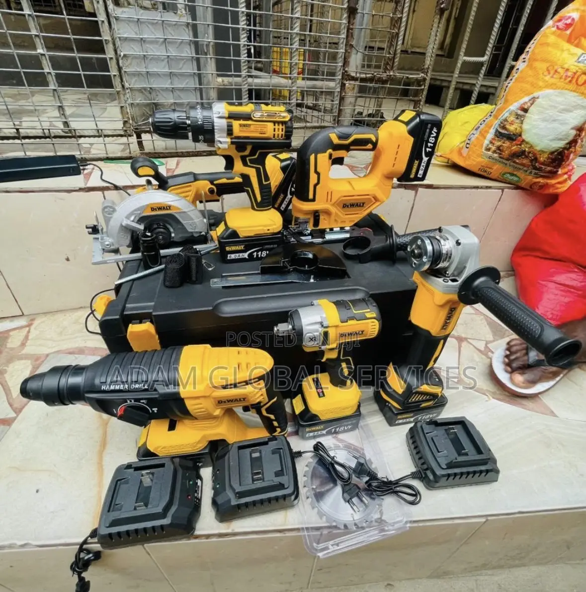 Dewalt 6-in-1 Cordless Machine Set