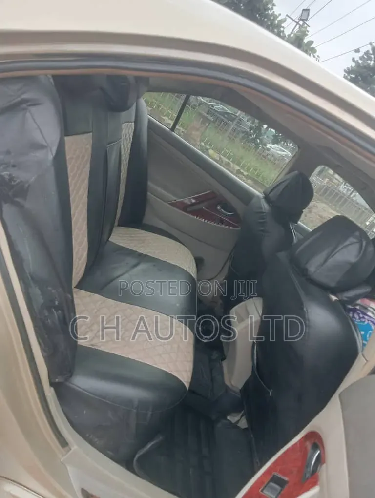Toyota Camry 2008 Gold
