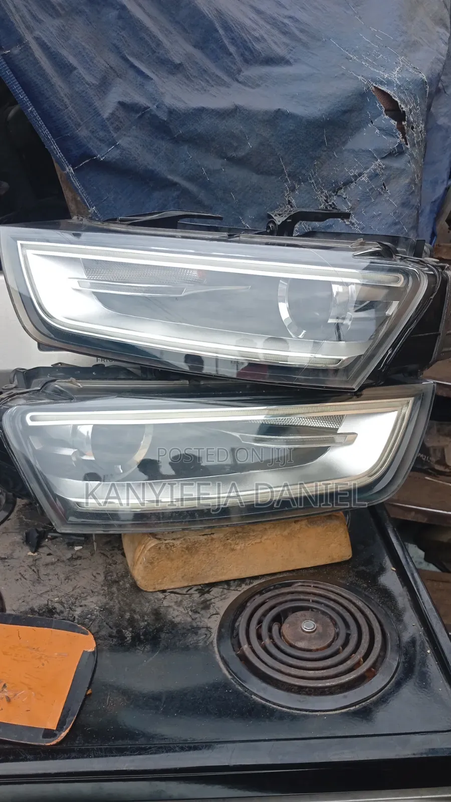 Headlights Audi Q3