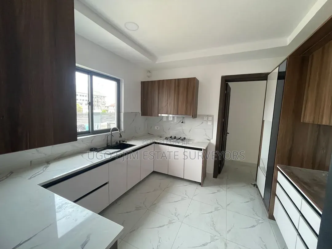 4bdrm Townhouse/Terrace in Tombia Extension, Port-Harcourt for sale
