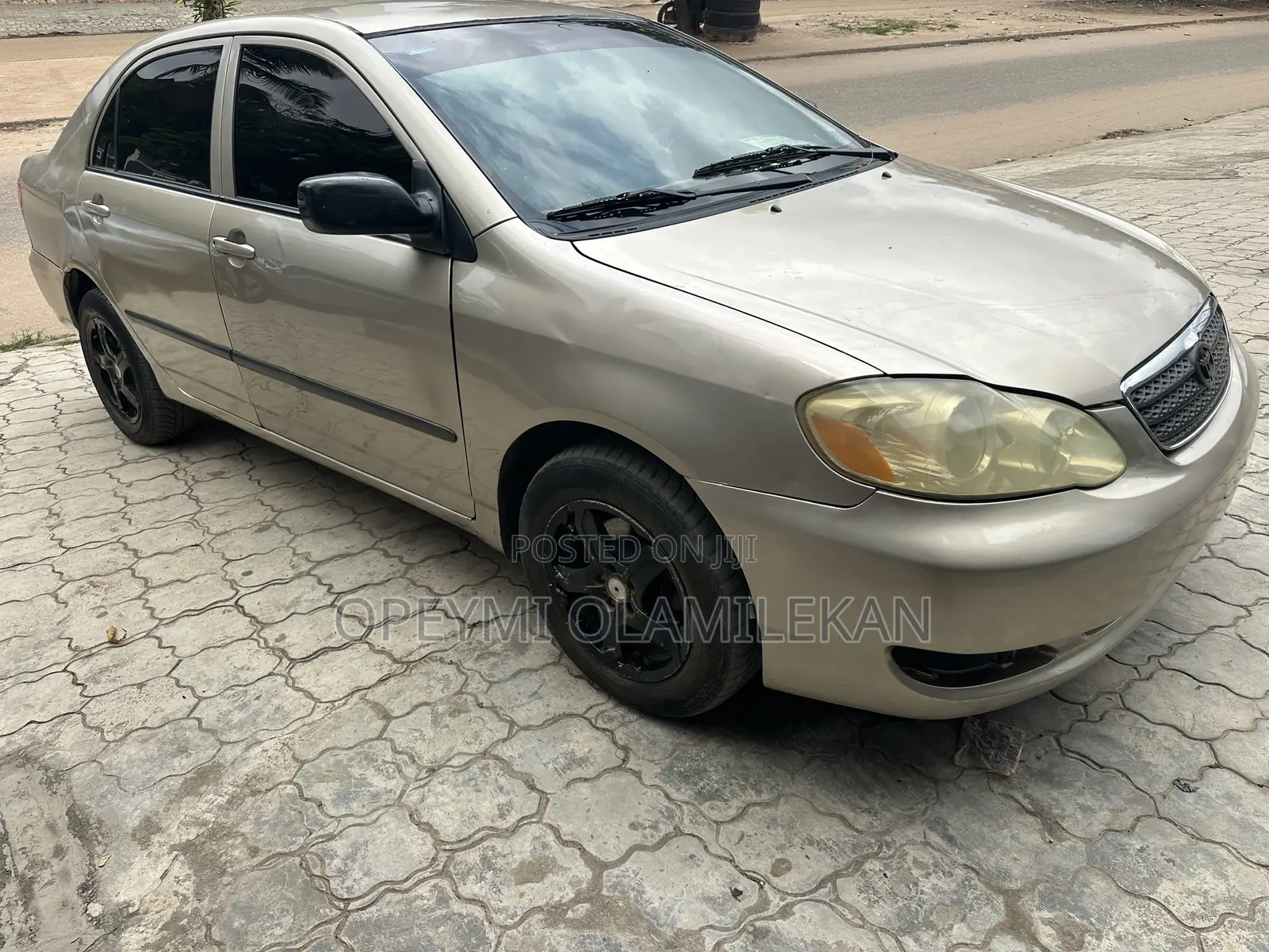 Toyota Corolla LE 2007 Gold