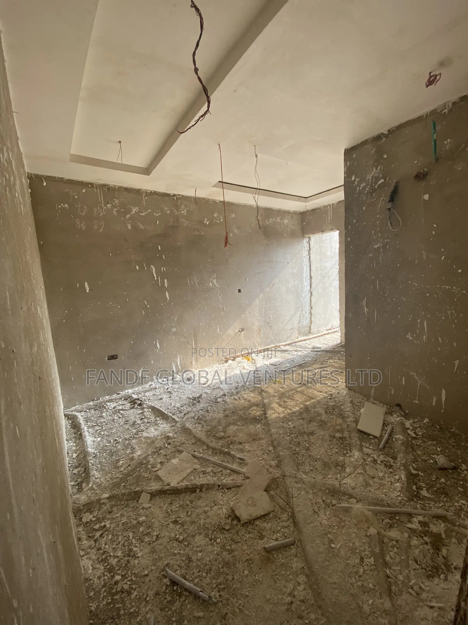 2bdrm Apartment in Ojuelegba for sale