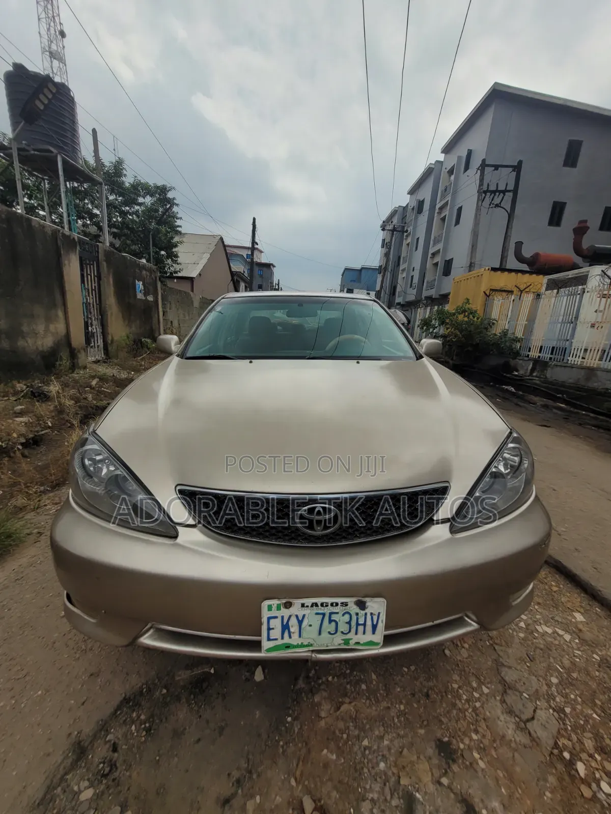 Toyota Camry LE 4dr Sedan (2.4L 4cyl 5A) 2005 Gold