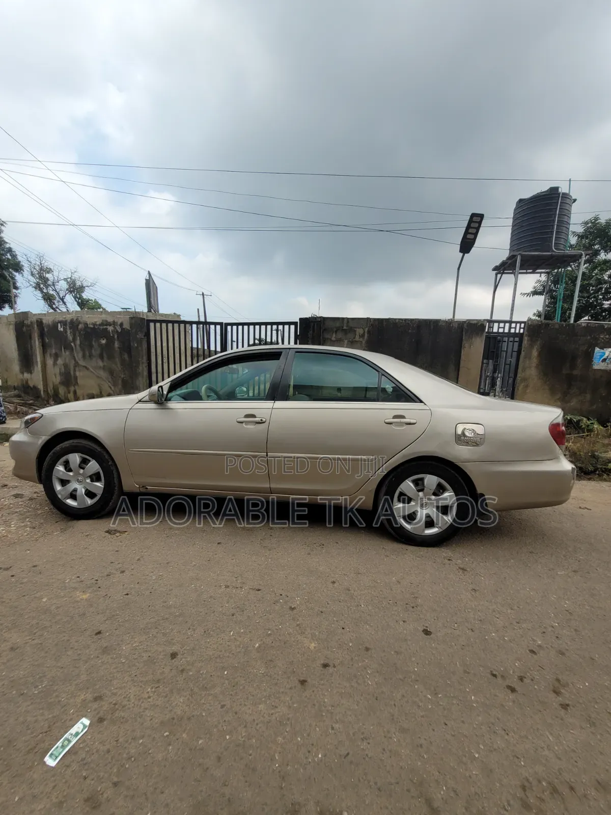 Toyota Camry LE 4dr Sedan (2.4L 4cyl 5A) 2005 Gold