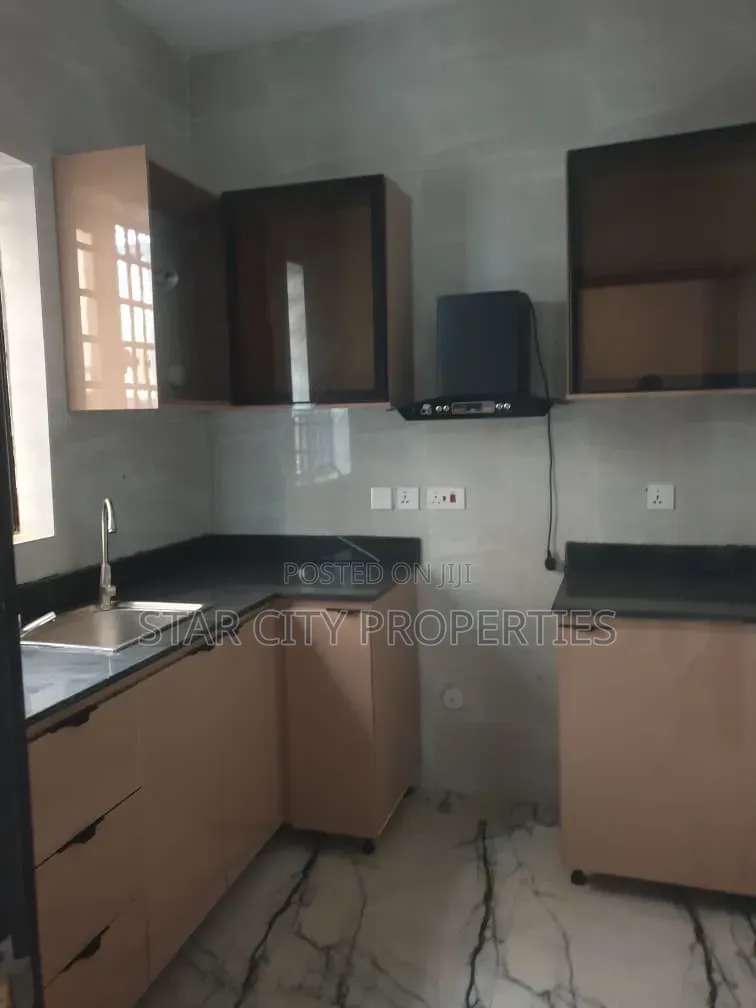 2bdrm Apartment in Magodo Phase 2 for rent