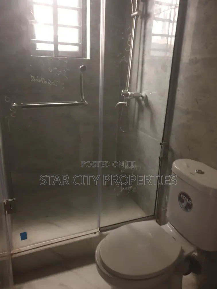2bdrm Apartment in Magodo Phase 2 for rent