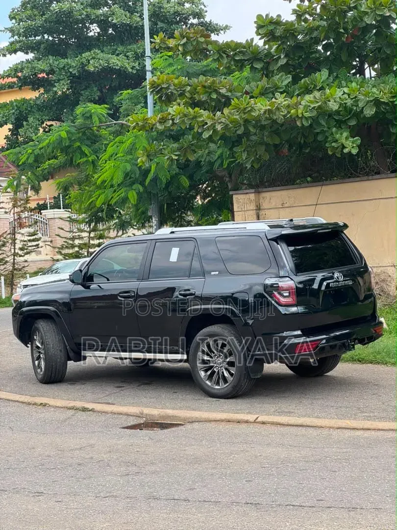 Toyota 4-Runner 2017 Black