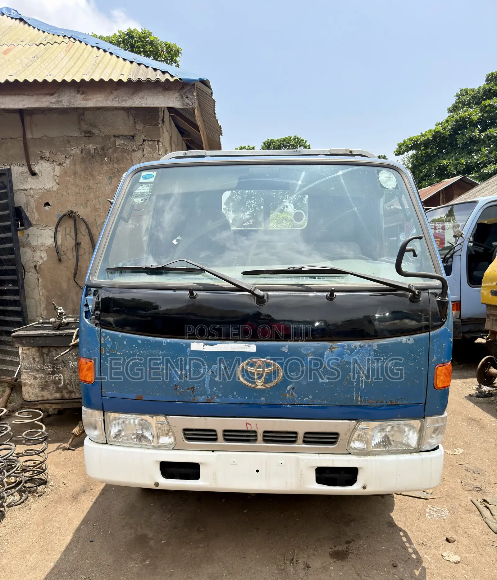 Toyota Dyna 150 First Body Petrol Engine Rigid Truck