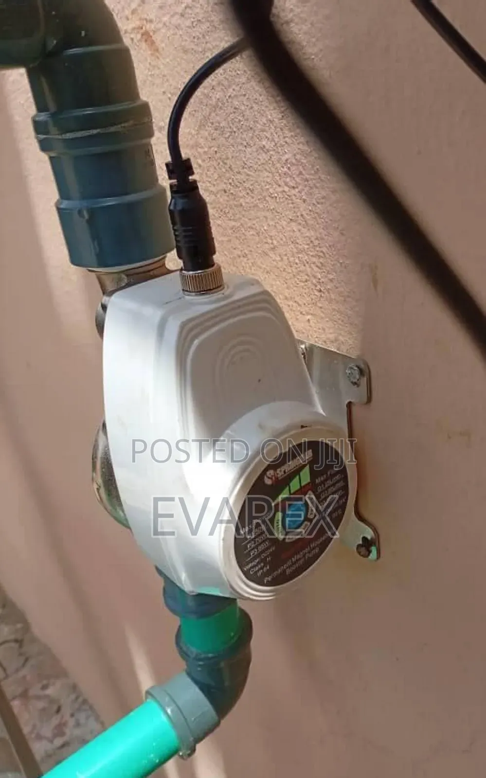 Solar/Electric Water Pressure Booster 5 - 6 Bathrooms Capacity
