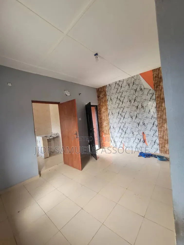 Furnished Mini Flat in Ayobo for rent