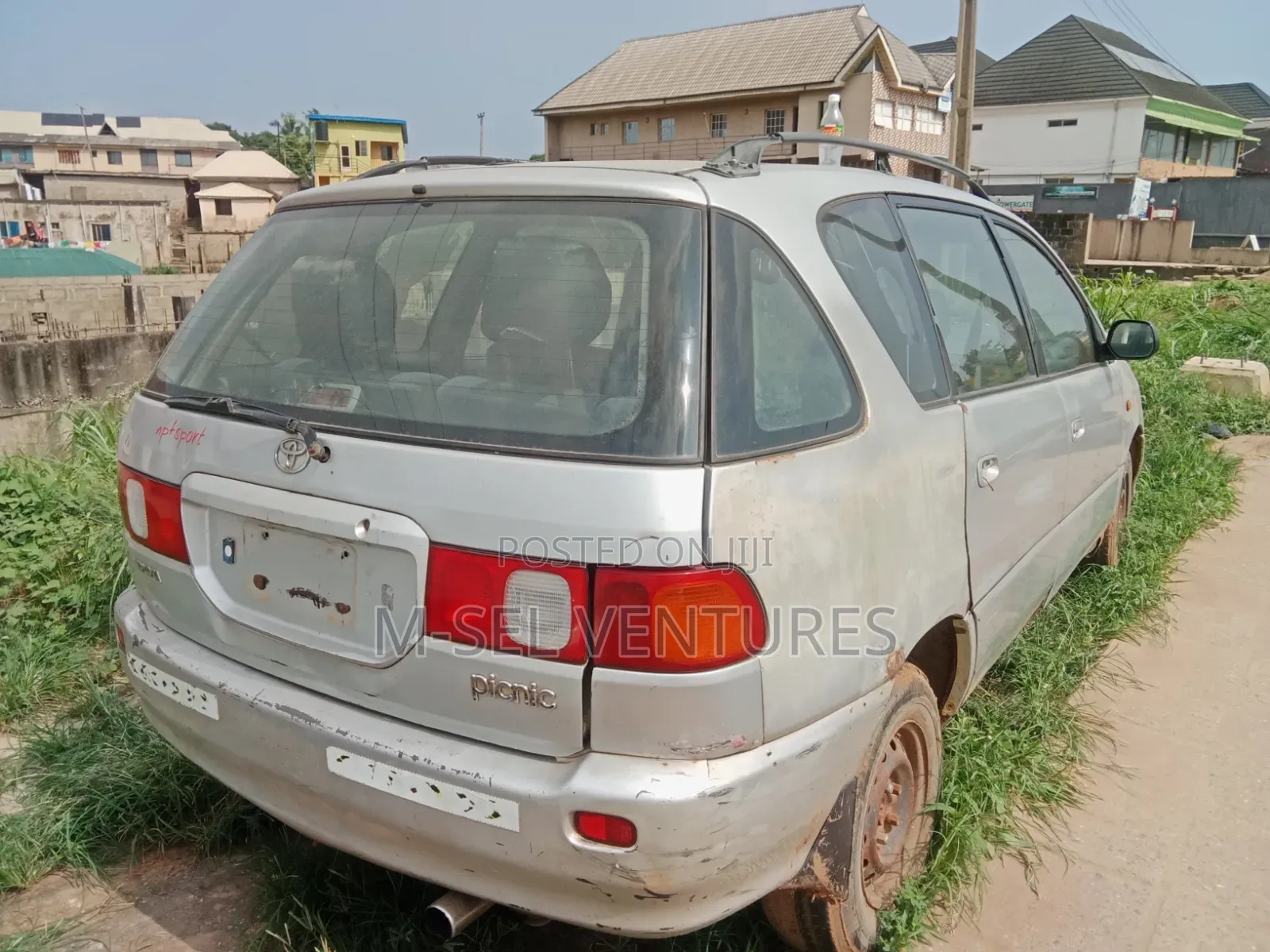 Toyota Picnic 2001 Silver