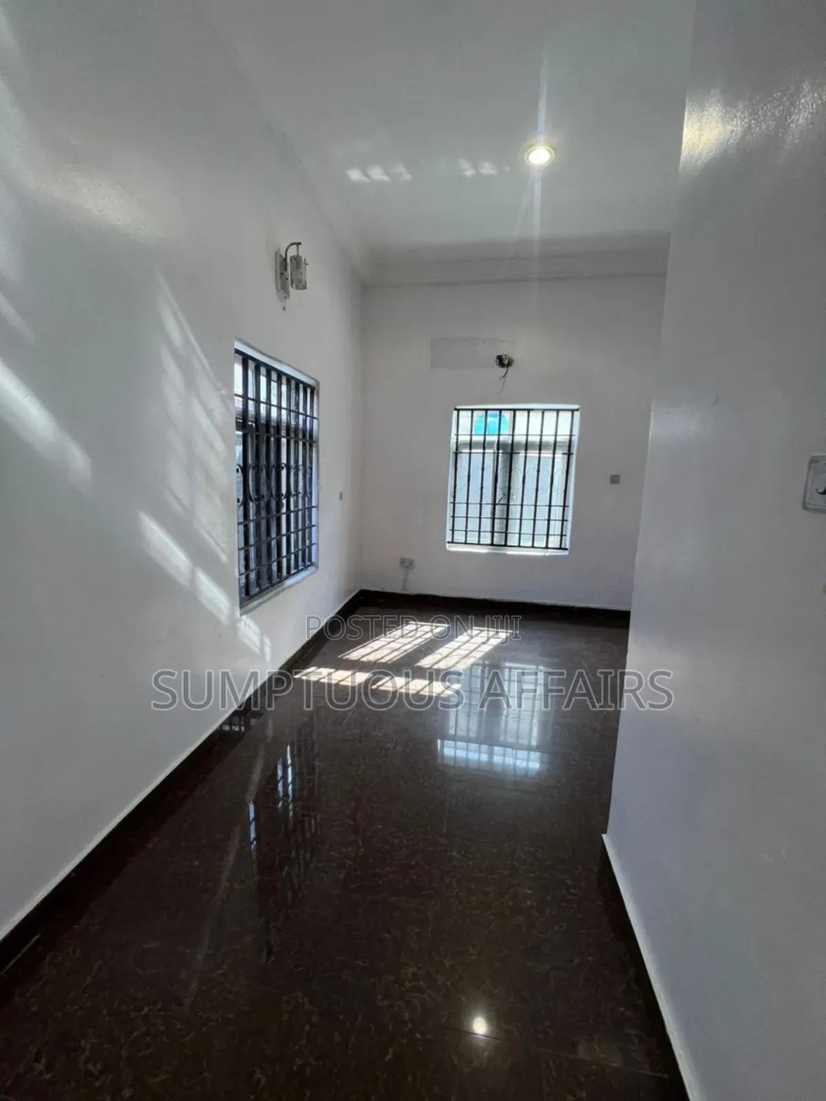 1bdrm Shared Apartment in Agungi for rent