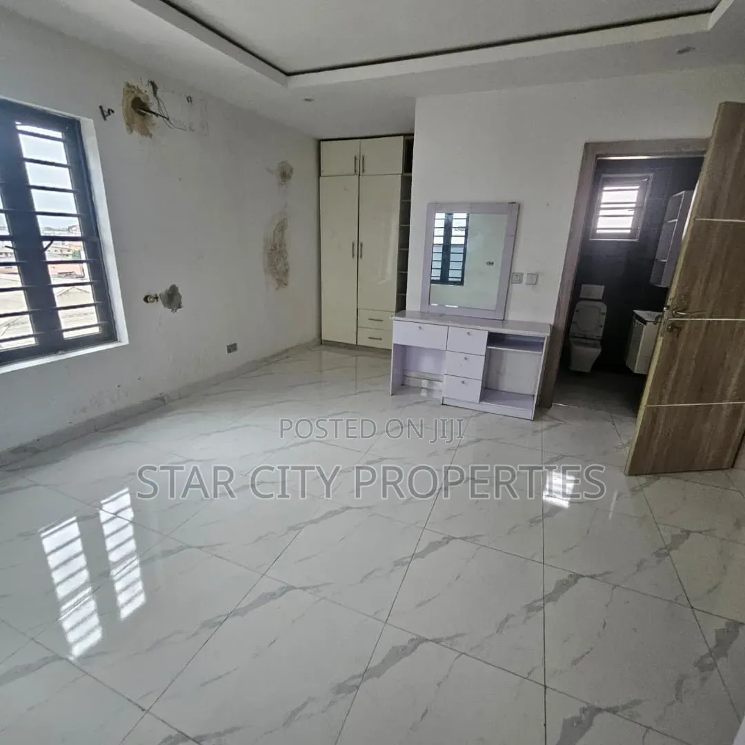 4bdrm Duplex in Magodo Phase 2 Gra for rent