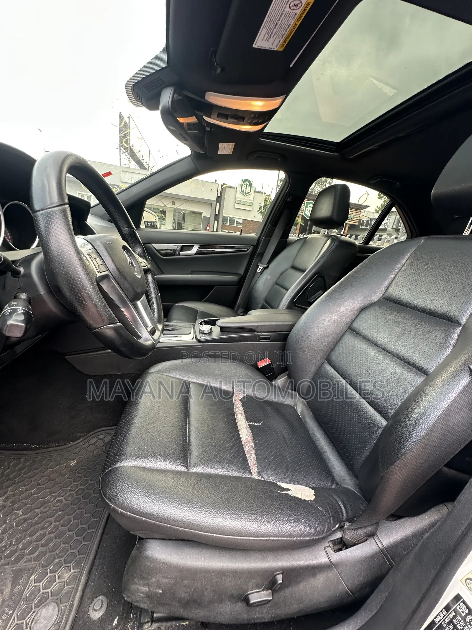 Mercedes-Benz C300 Sport 4Matic Sedan AWD (3.0L 6cyl 7A) 2012 White